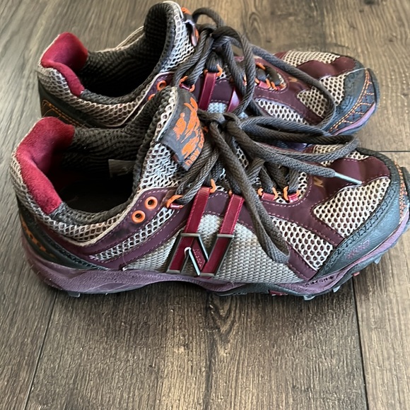 New Balance shoes - Picture 2 of 4